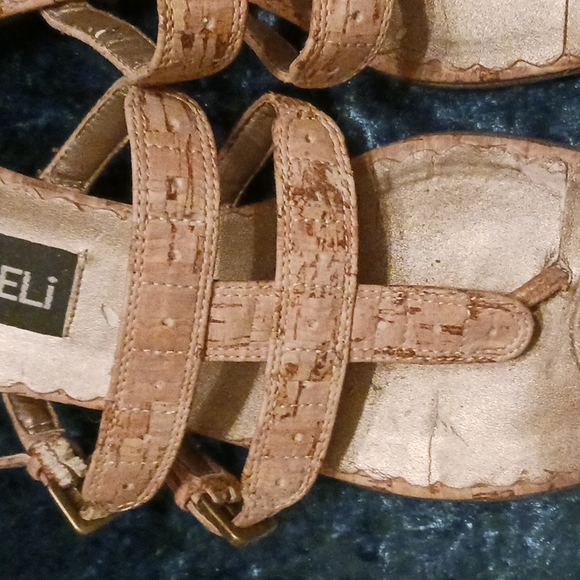 Van Eli women's natural cork and gold leather thongs, 9N but fit like 9M - Picture 3 of 7